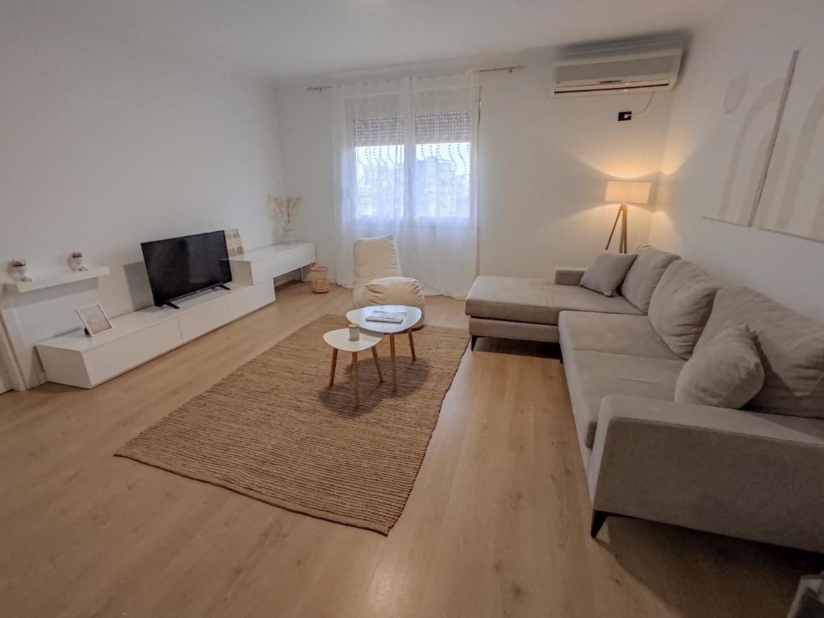 Boho Style In Center Of Tirana Apartment Exterior photo